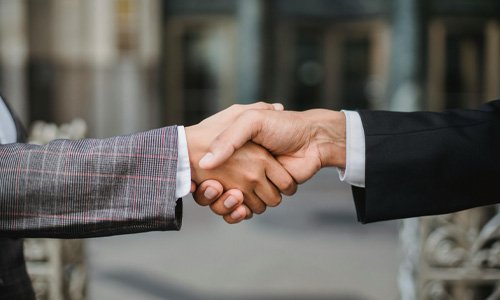 Connect with us Connect with us